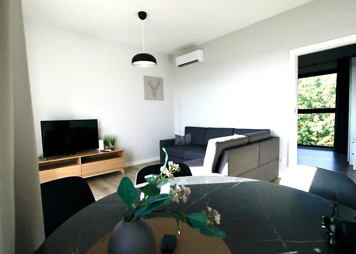 Calm And Quiet Apartments In Szczecin Strzalowska 8