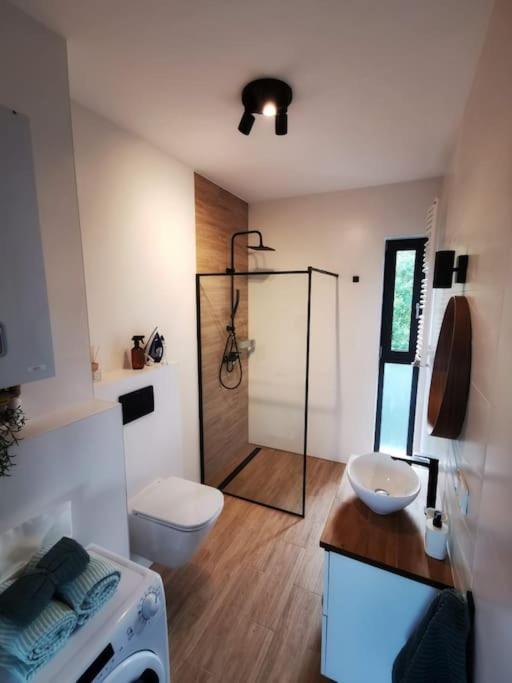 Apartment Calm And Quiet In Strzalowska 8 *
