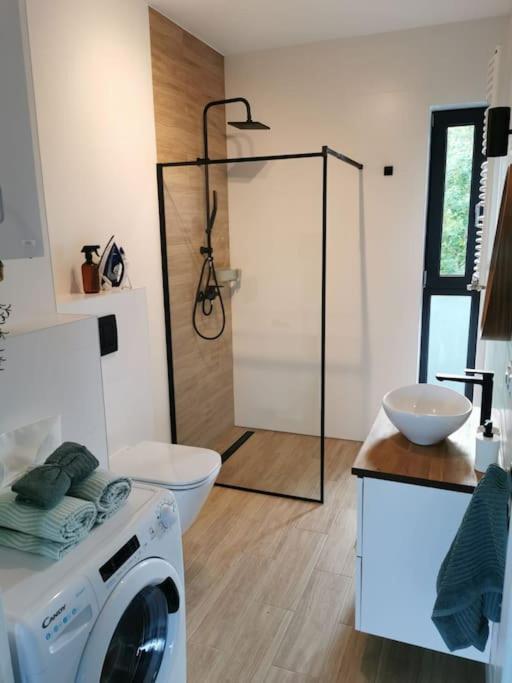 Calm And Quiet In Strzalowska 8 Apartment *